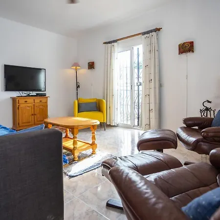 Alhama 31, Los Almendros, Burriana Beach Nerja